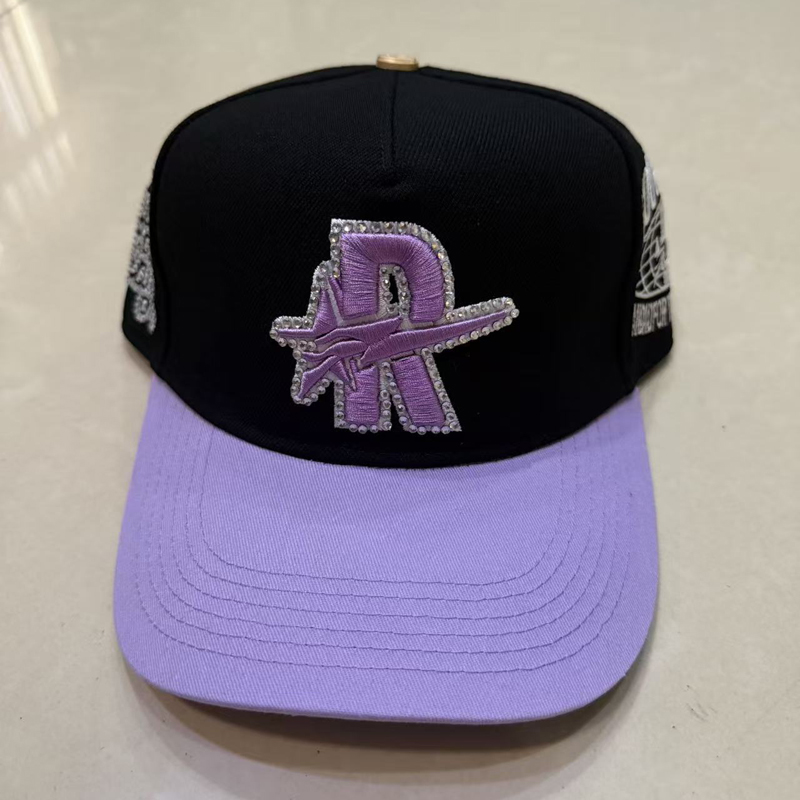 หมวกเบสบอลปรับได้สไตล์สตรีทแวร - Baseball Cap Fitted บทวิจารณ์และราคา