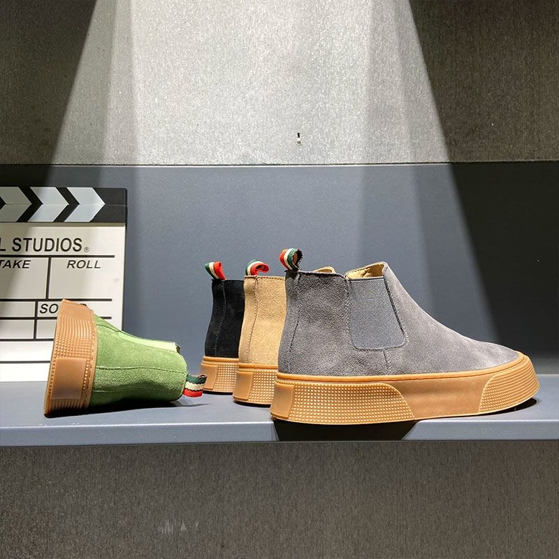 รองเท้าบูทหุ้มข้อหนังผู้ชายสไต - Street Fashion Rome 2026 บทวิจารณ์และราคา