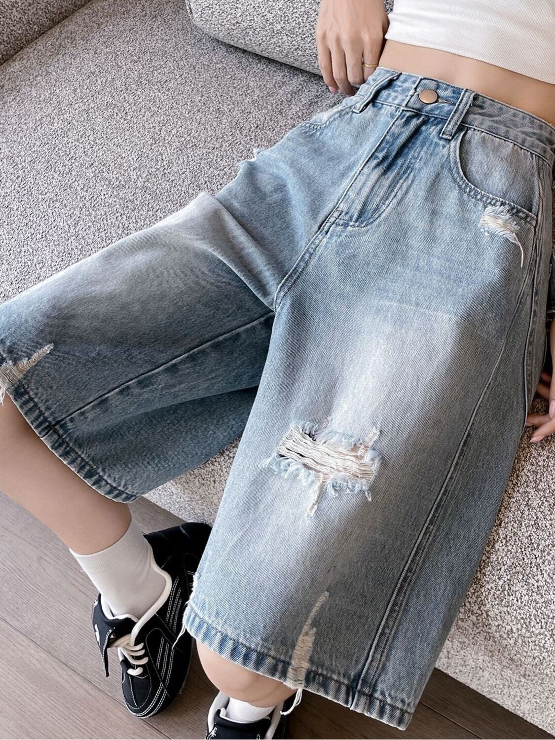 กางเกงยีนส์ขาสั้นเอวสูงทรงหลวม - Distressed Jean Rip บทวิจารณ์และราคา