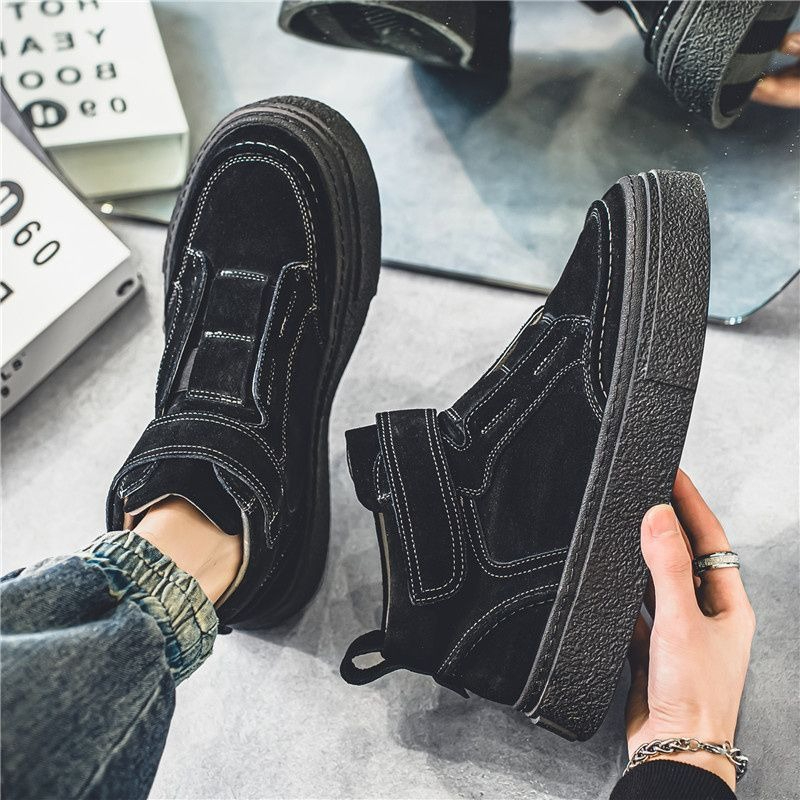 รองเท้าแฟชั่นหุ้มข้อสูงแบบเวลโ - Street Fashion Rome 2026 บทวิจารณ์และราคา